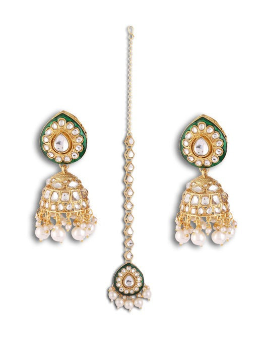 Women White & Green Gold-Plated Kundan Studded Alloy Necklace Earrings & Maang Tikka,SAMC