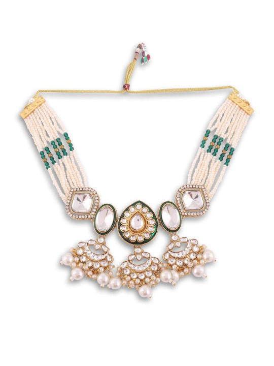Women White & Green Gold-Plated Kundan Studded Alloy Necklace Earrings & Maang Tikka,SAMC
